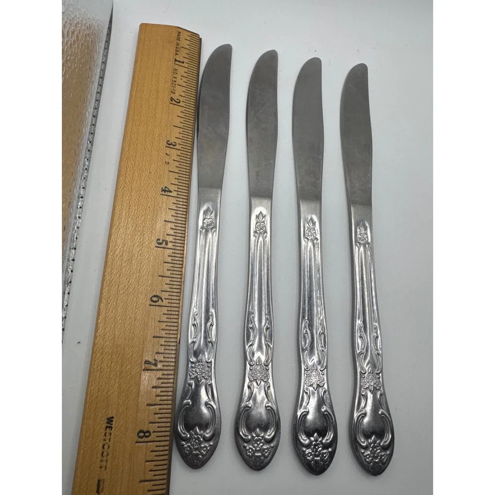 Oneida Venus Stainless Dinner Knives Set of 4 Modern Solid Handle Floral OHSVENU